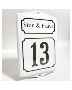 Huisnummer met naam speciaal kader