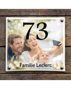 Huisnummerbord met foto