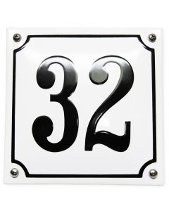 Huisnummer gebold met kader (wit/zwart) 16x16cm