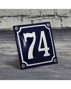 Huisnummer gebold met kader (blauw/wit)