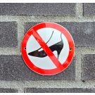 Naaldhakken verbodsbord