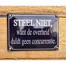 One liner bord Steel niet