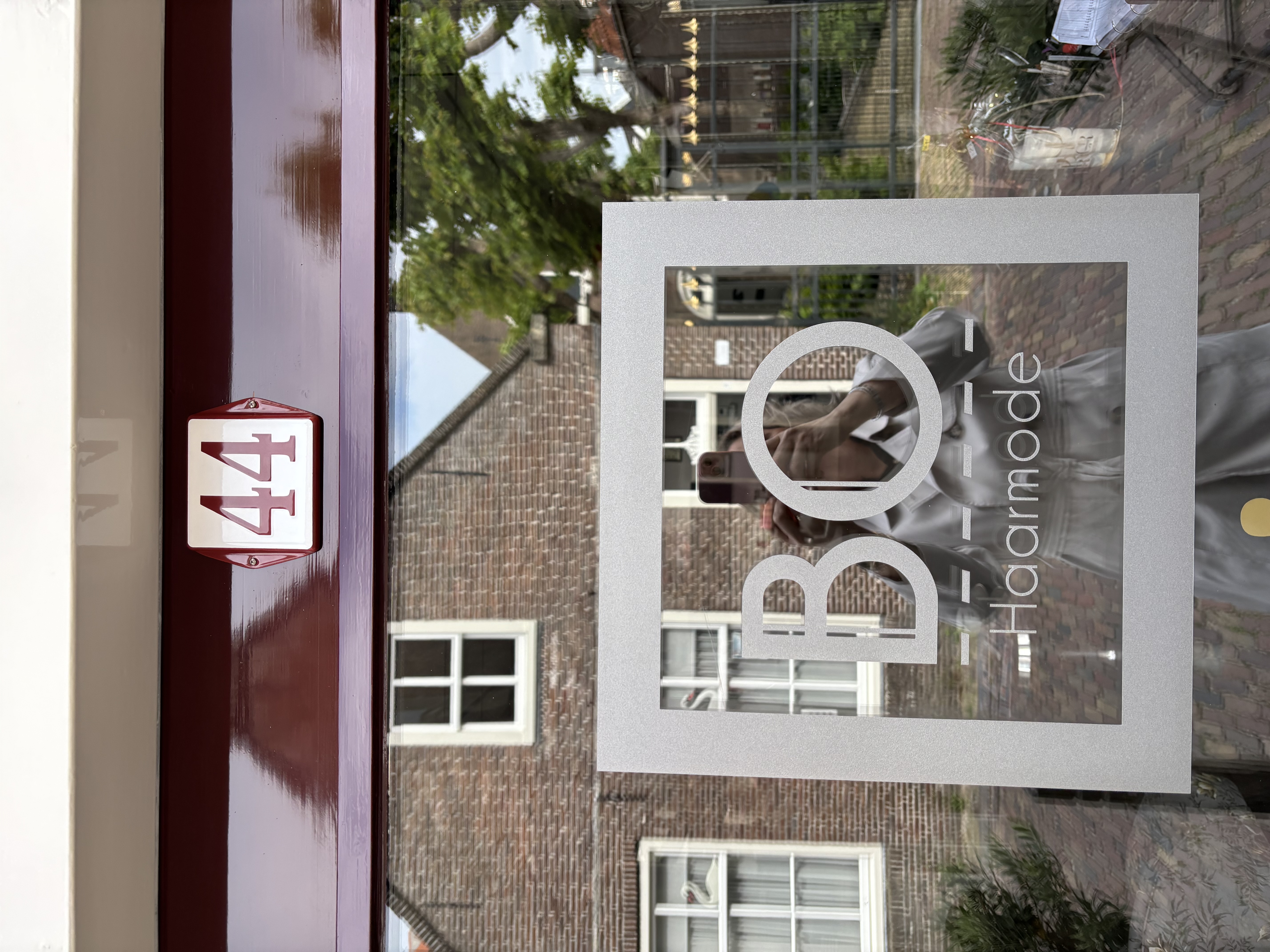 Huisnummer model oor